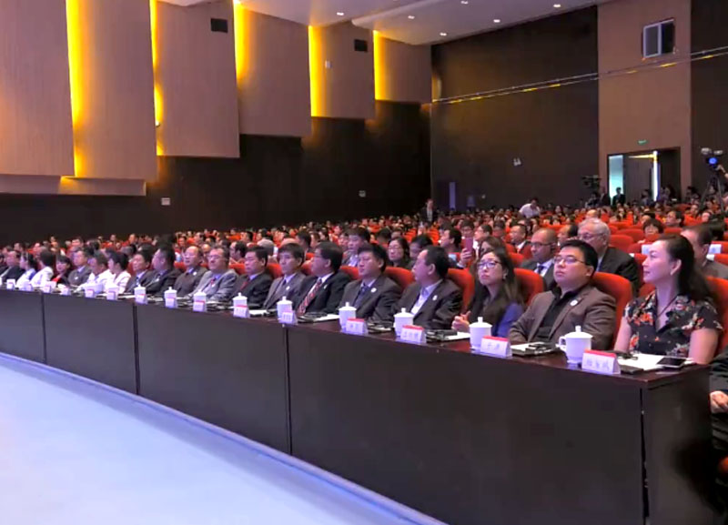 每個婦女，每個兒童啟動儀式